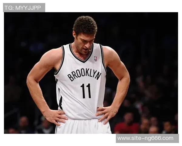 布鲁克洛佩斯：从NBA巨星到篮球战术的多面手探索之旅