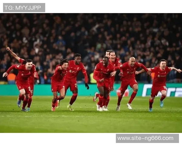 曼城与利物浦激战正酣图文直播全程回顾与精彩瞬间分析